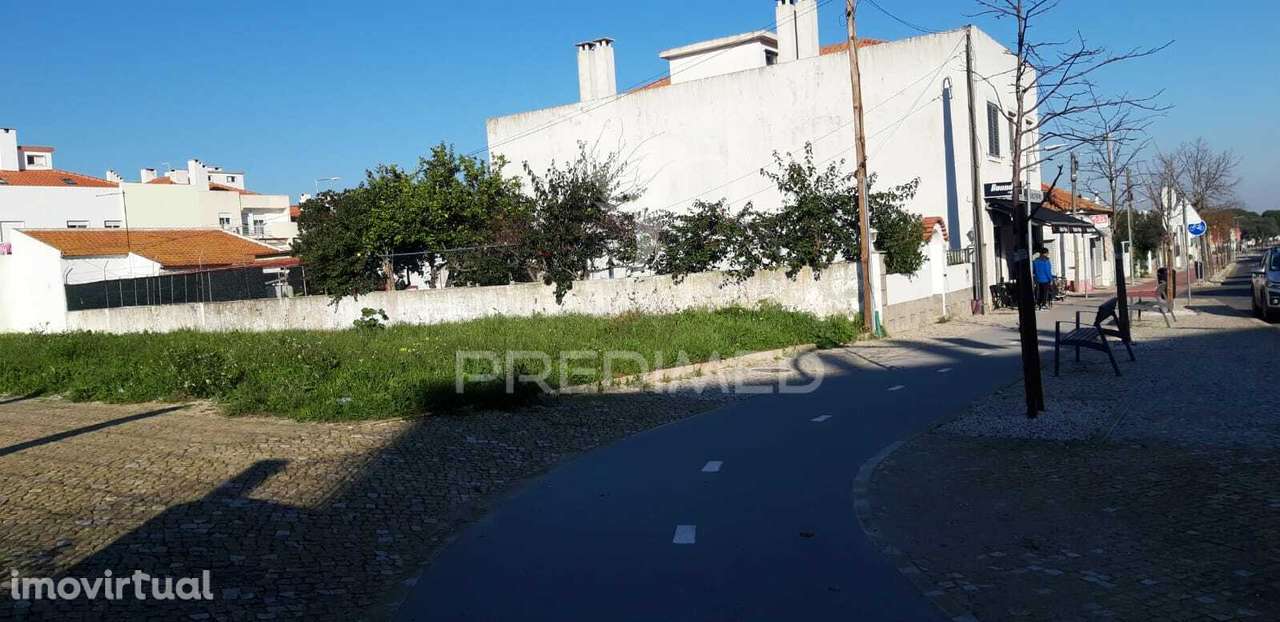 Lote de Terreno Urbano na Baixa da Banheira - Grande imagem: 2/12