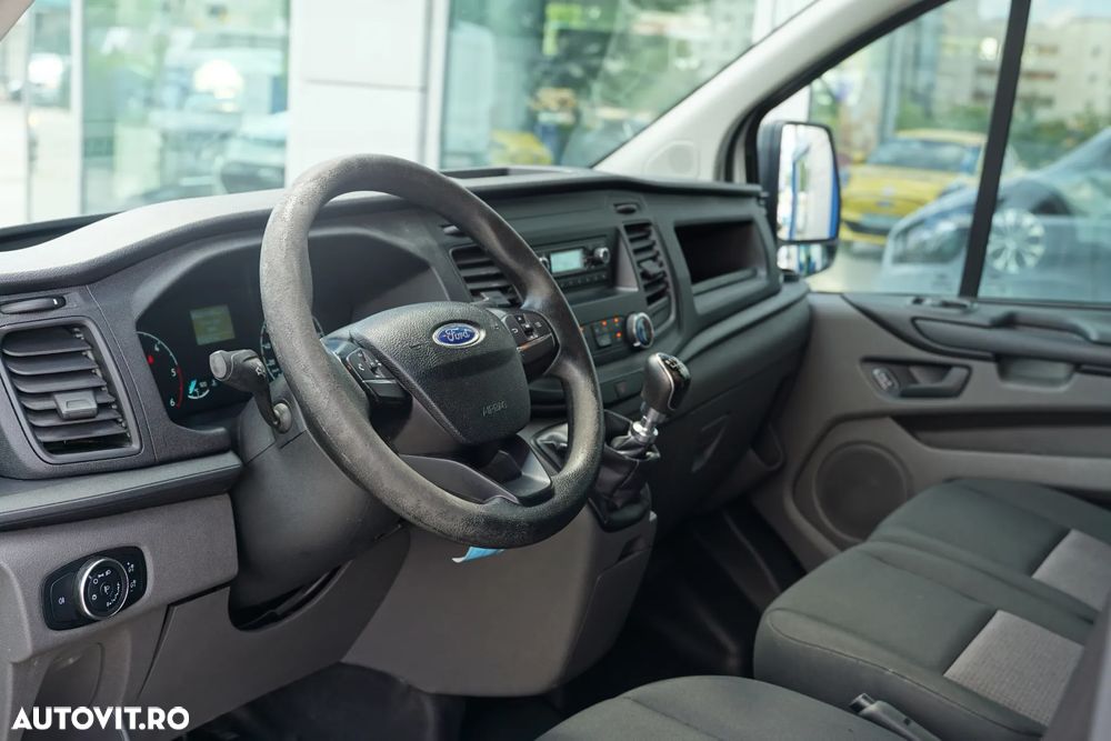 Ford TRANSIT CUSTOM - 9