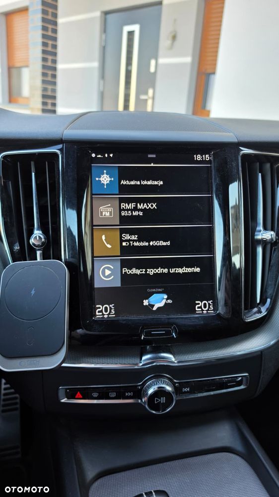 Volvo XC 60 B4 B R-Design - 11