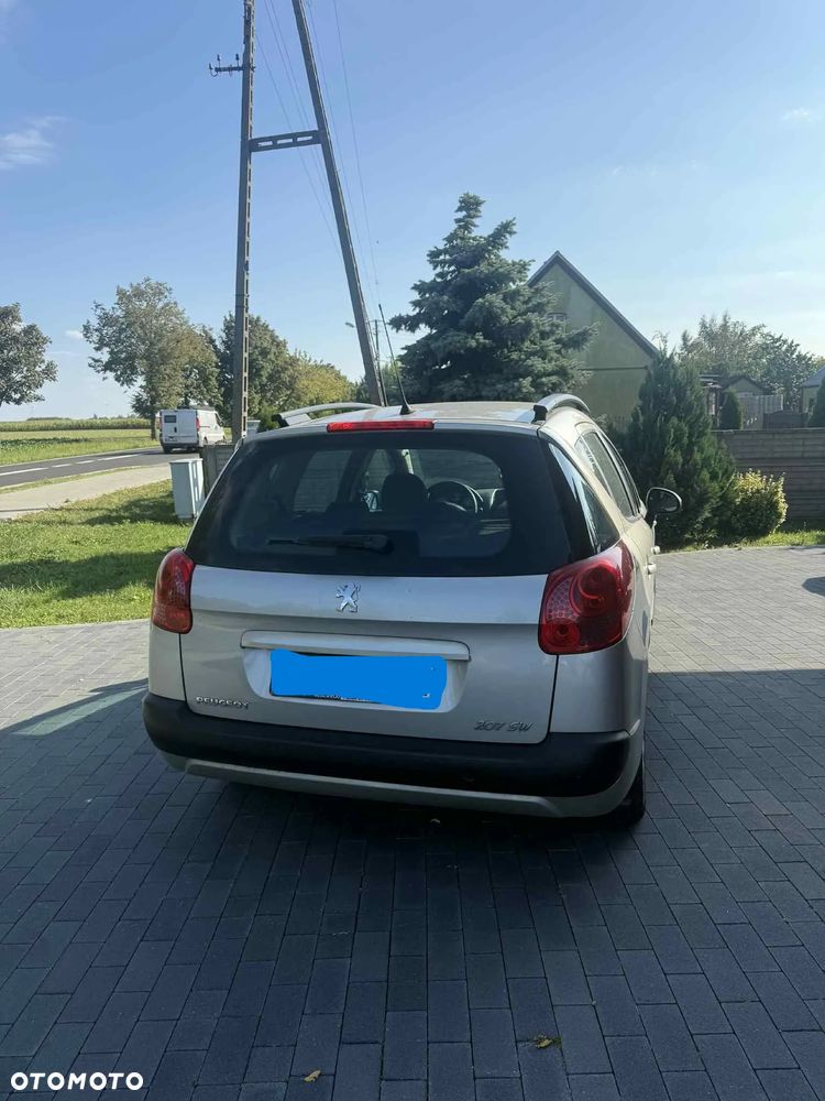 Peugeot 207 - 3