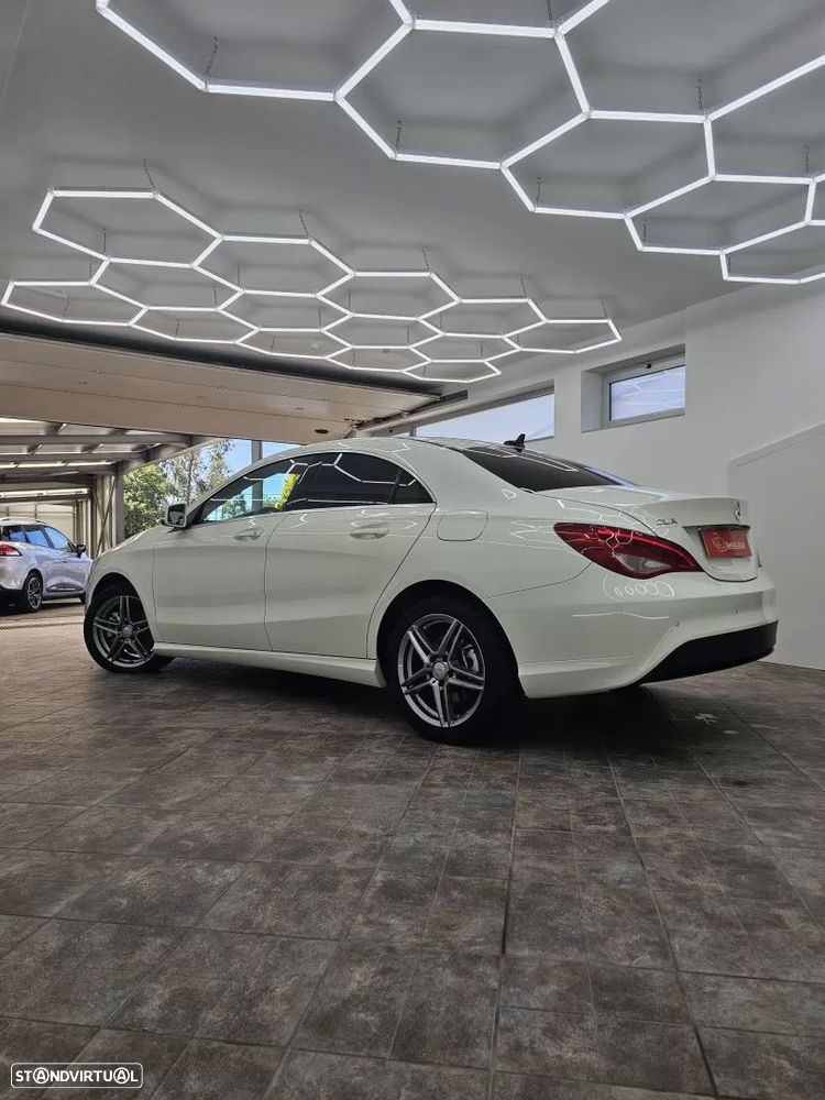 Mercedes-Benz CLA 180 d Urban - 33