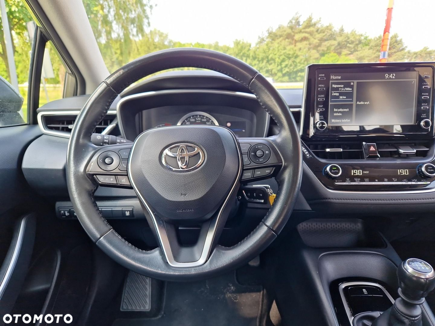 Toyota Corolla - 12