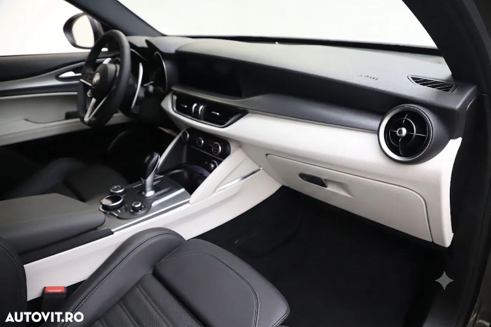 Alfa Romeo Stelvio 2.0 Turbo AWD AT8 First Edition - 4