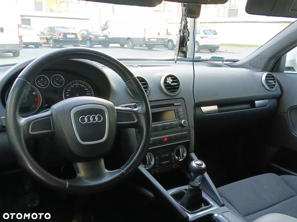 Audi A3 Sportback 1.4 TFSI Attraction - 12