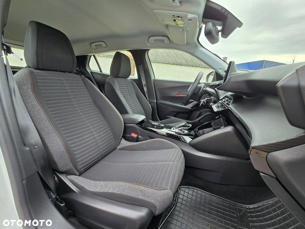 Peugeot 2008 1.2 PureTech Active Pack S&S EAT8 - 21