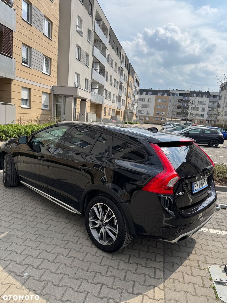 Volvo V60 Cross Country - 5