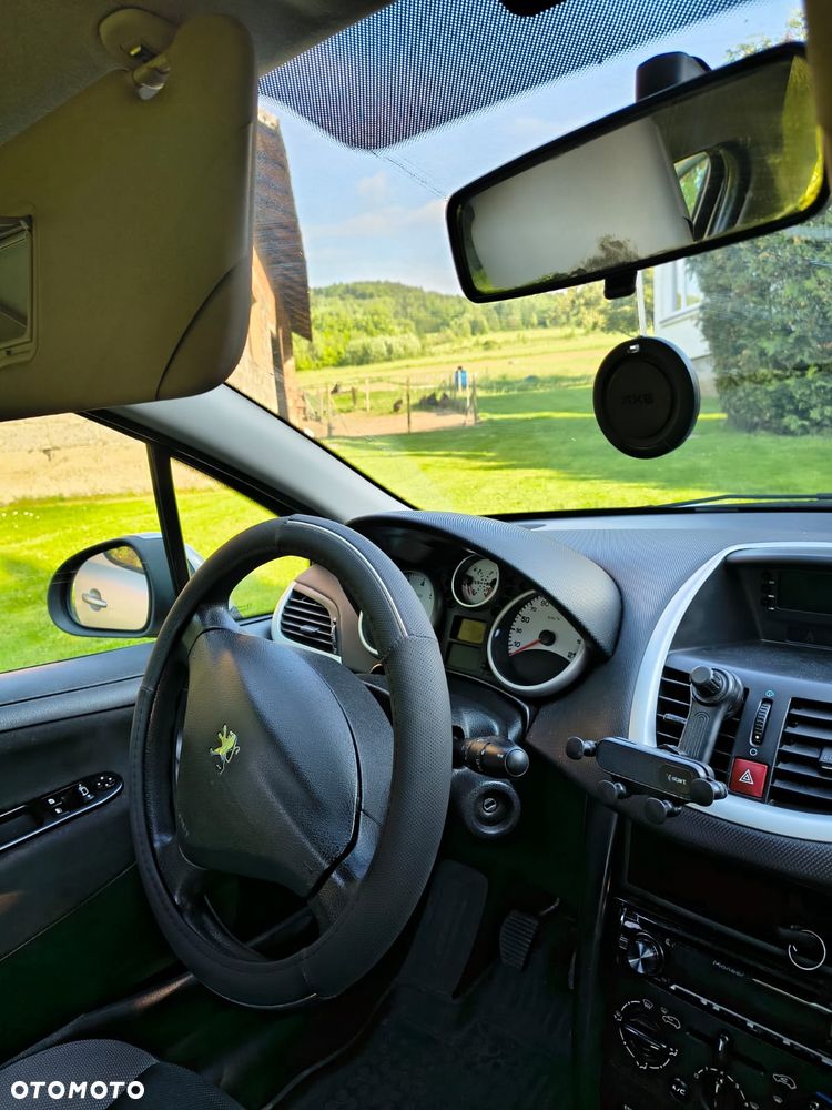Peugeot 207 1.4 16V Presence - 5