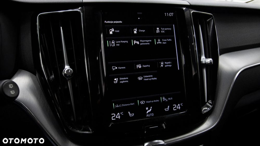 Volvo XC 60 T6 Plug-In Hybrid AWD R-Design - 32