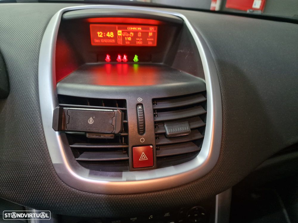 Peugeot 207 CC 1.6 HDi FAP Sport - 17