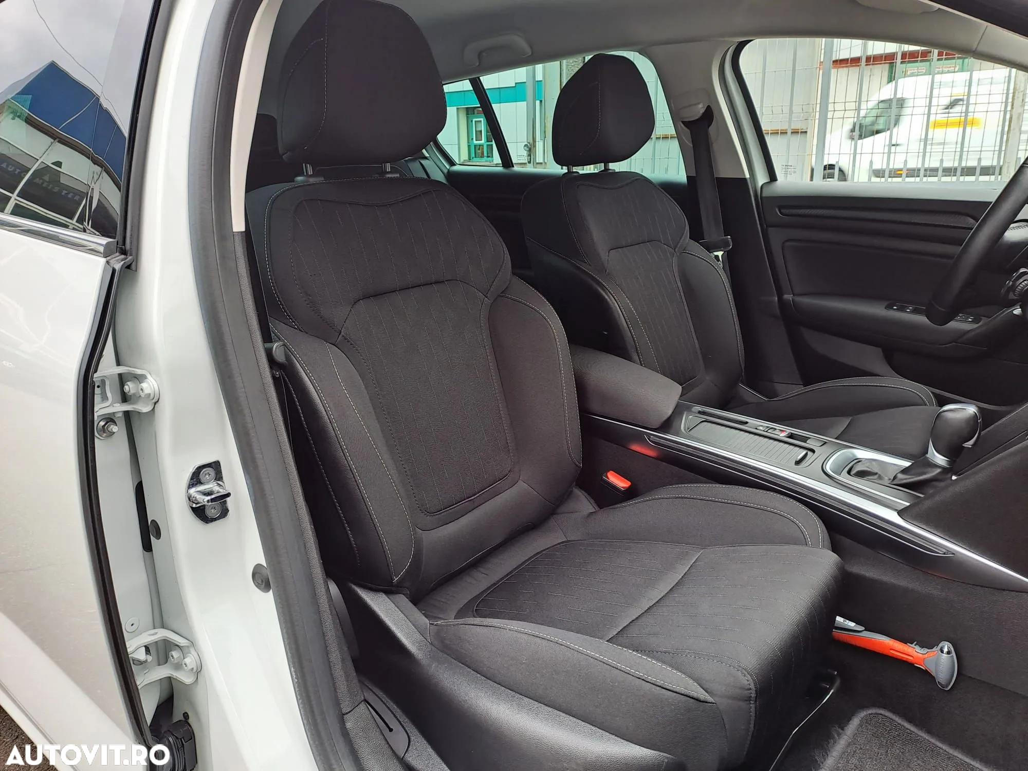 Renault Megane Grandtour ENERGY TCe 140 EDC LIMITED - 14