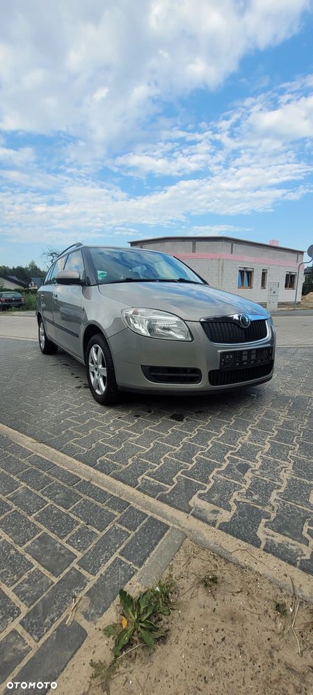 Skoda Fabia 1.2 HTP Elegance - 2