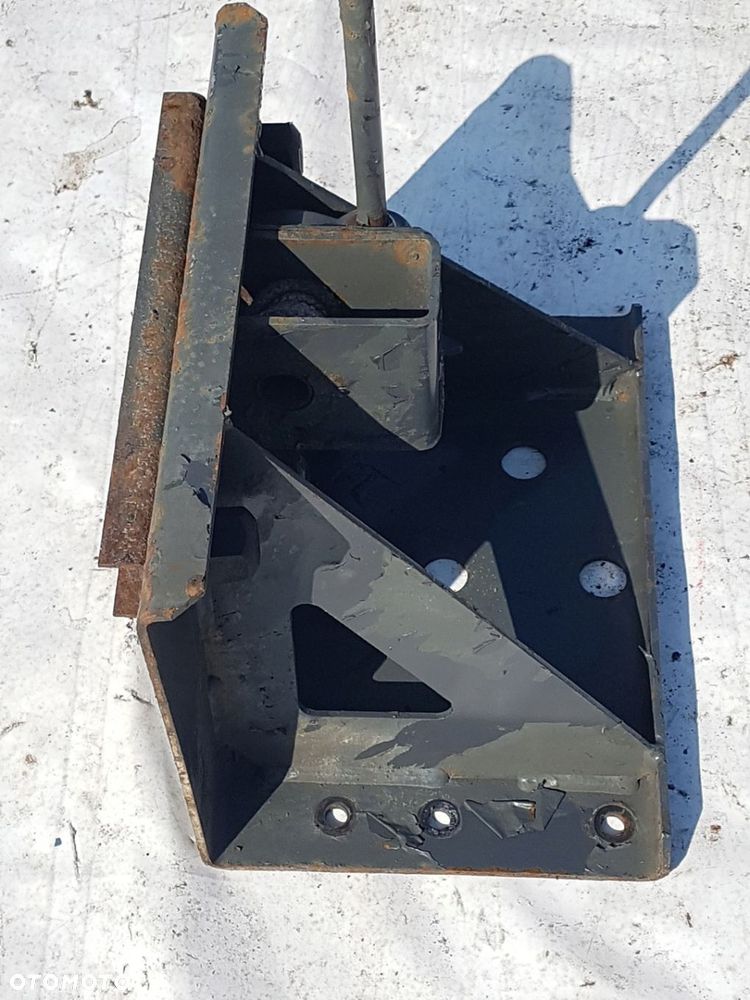 WINDA WIESZAK MOCOWANIE KOŁA ZAPASOWEGO DAF 55 LF KOŁA 19,5 - 2