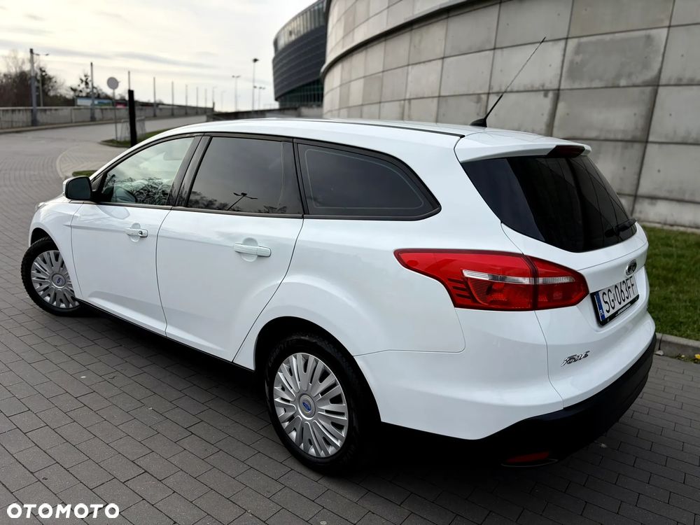 Ford Focus 1.0 EcoBoost 99g Trend - 16