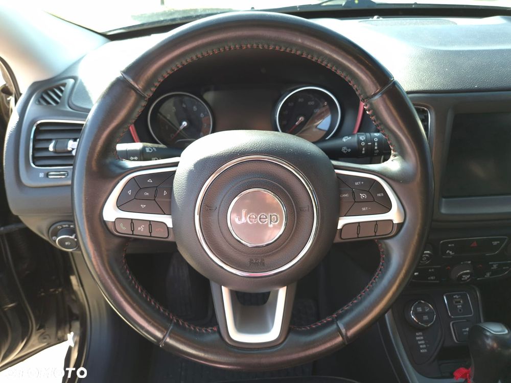 Jeep Compass - 8