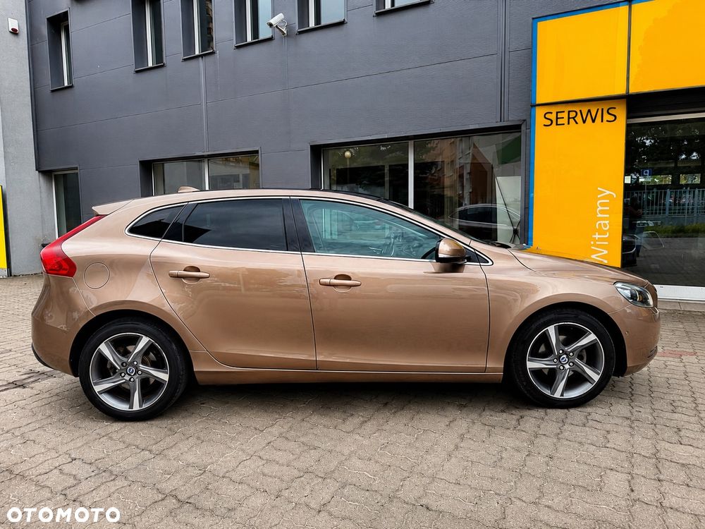 Volvo V40 D2 Summum - 8
