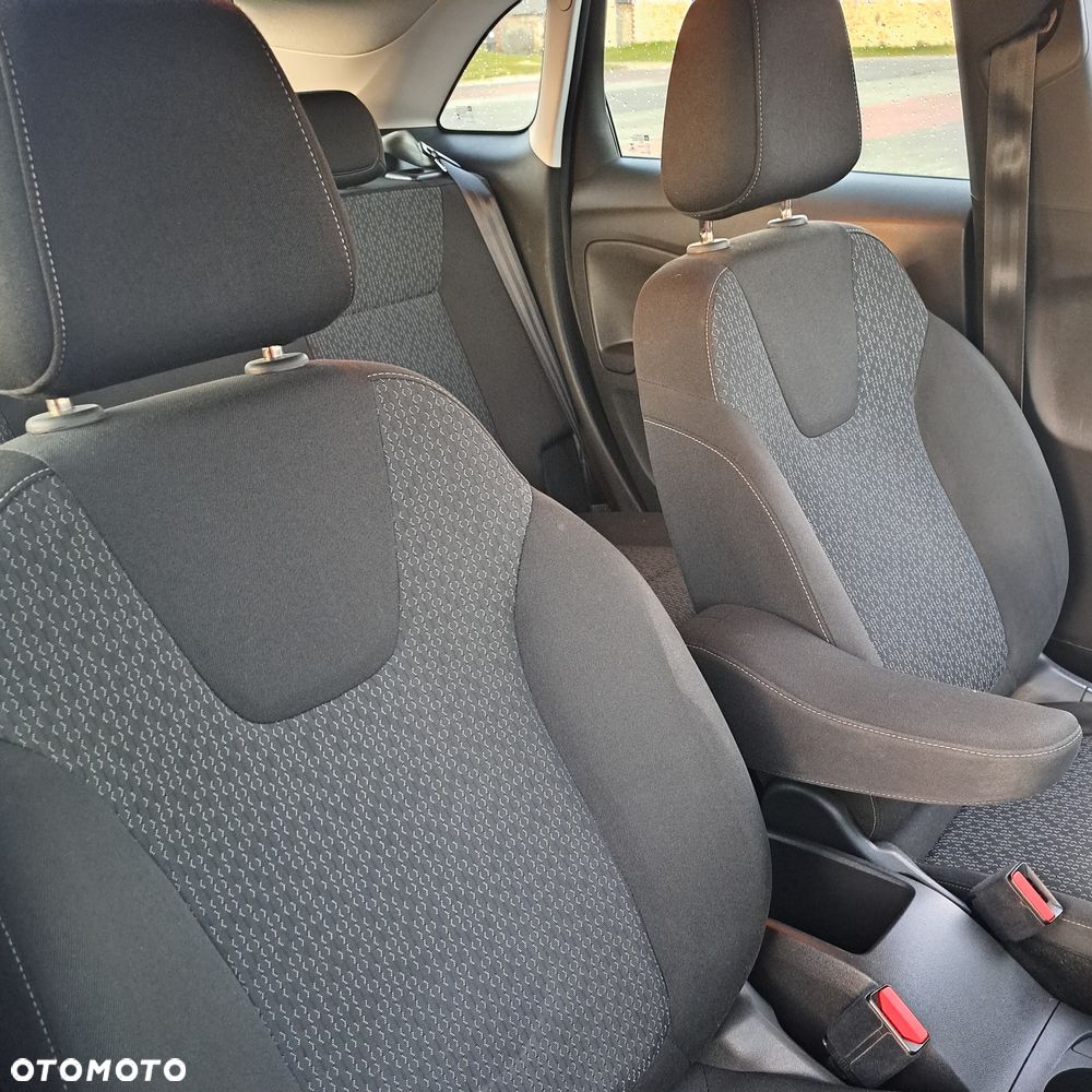 Opel Crossland X - 12