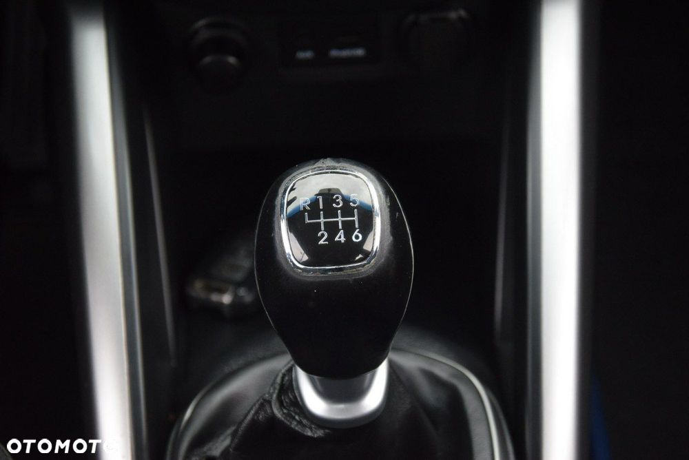 Hyundai Veloster 1.6 Style - 27