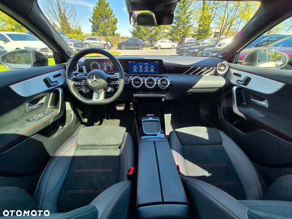 Mercedes-Benz Klasa A 35 AMG 4-Matic 8G-DCT - 27