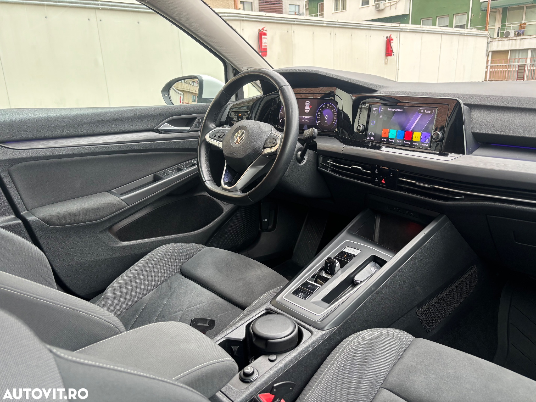 Volkswagen Golf 2.0 TDI DSG Style - 5