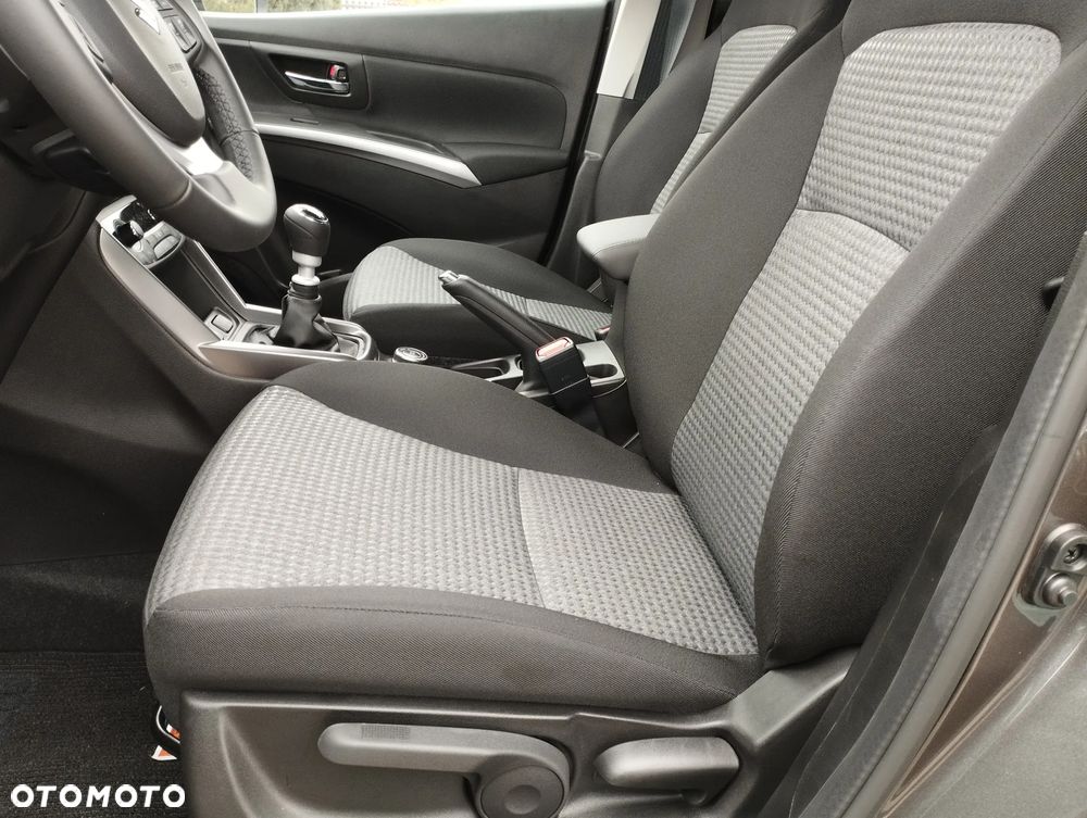 Suzuki SX4 S-Cross 1.4 SHVS Premium Plus SP 4WD - 18