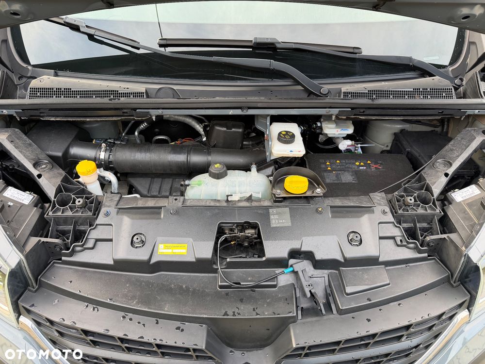 Renault Trafic - 19