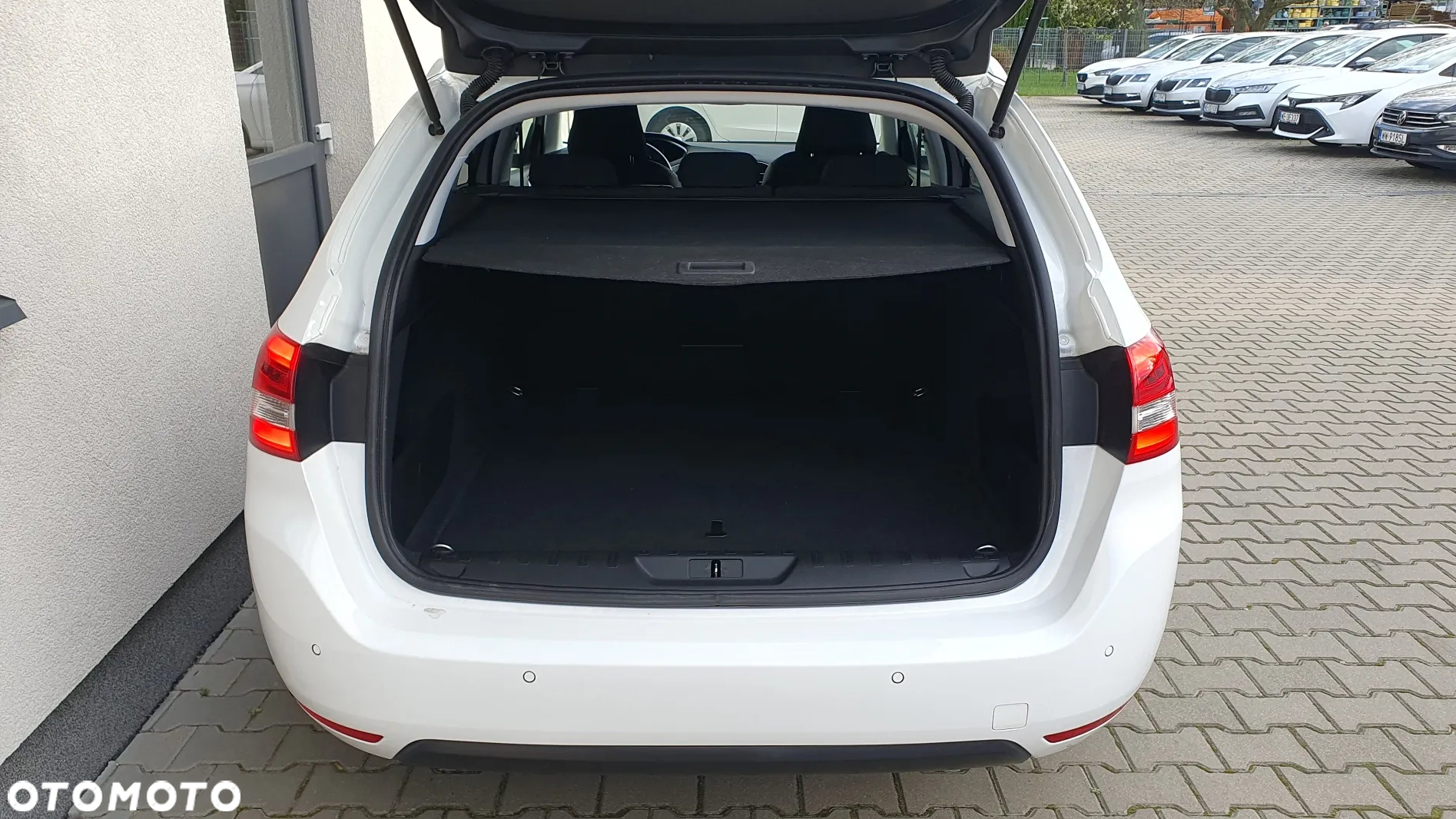 Peugeot 308 1.5 BlueHDi Allure Pack S&S EAT8 - 22