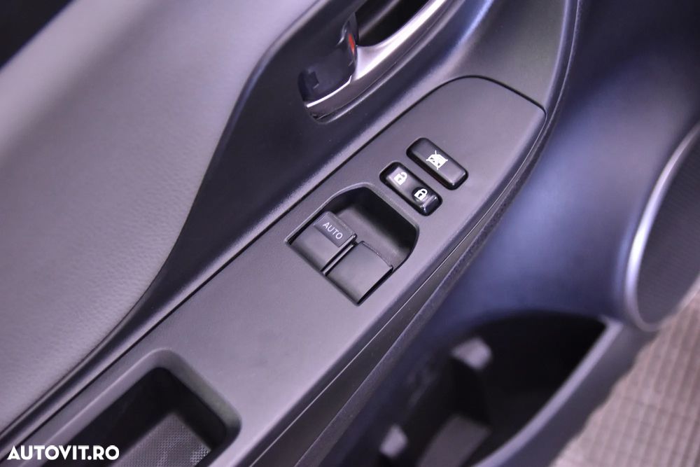 Toyota Yaris - 13