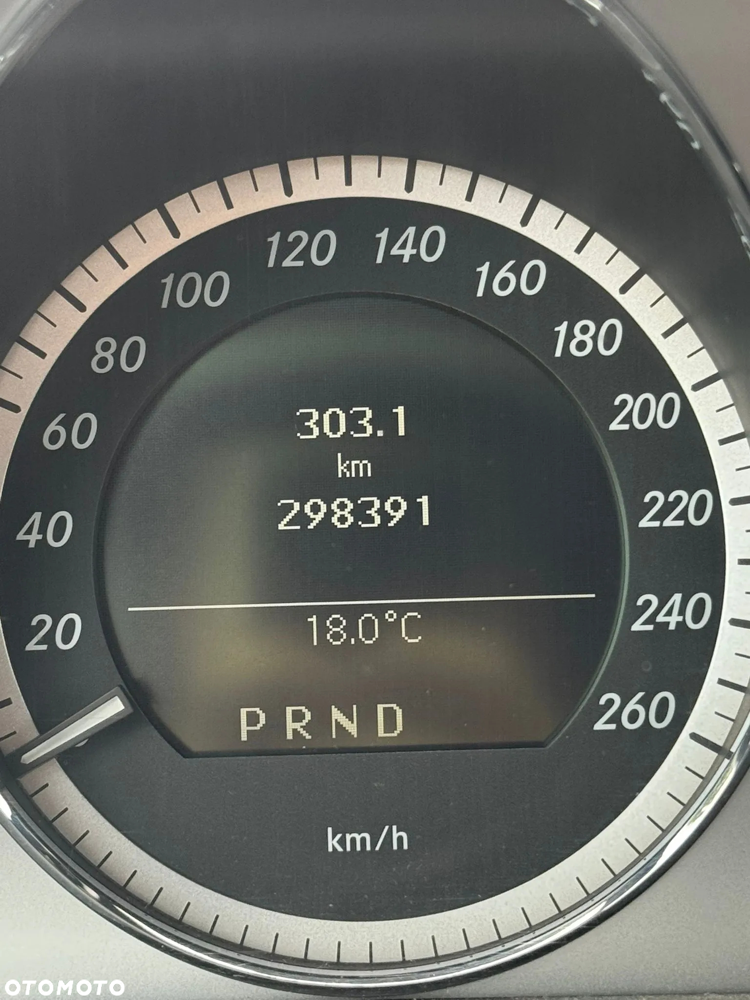 Mercedes-Benz Klasa E 350 CDI BlueEff - 14