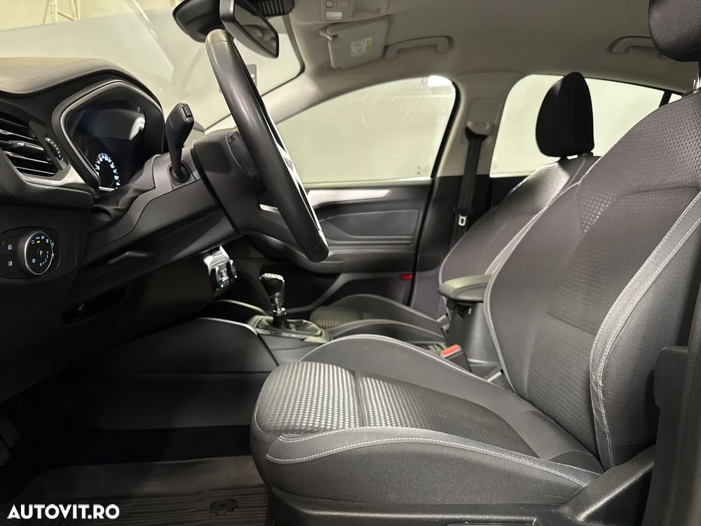 Ford Focus - 22