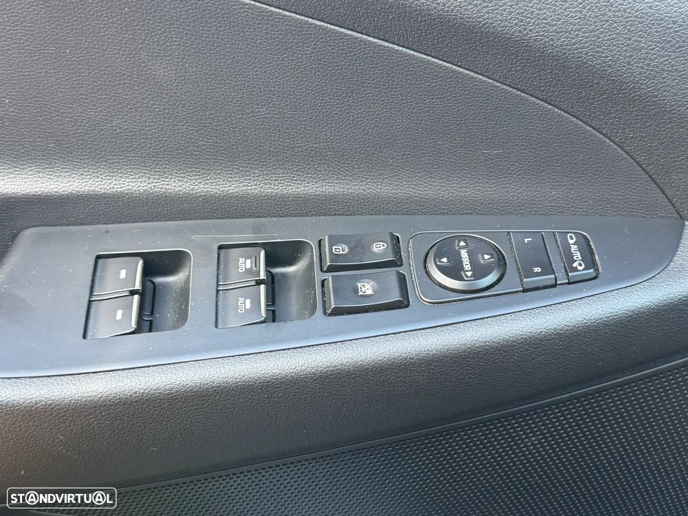 Hyundai Tucson 1.6 CRDi Premium - 32