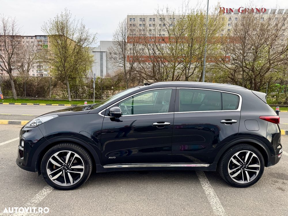 Kia Sportage 2.0 CRDI AWD Eco-Dynamics+ (48V M-H) Aut. PLATINUM - 4