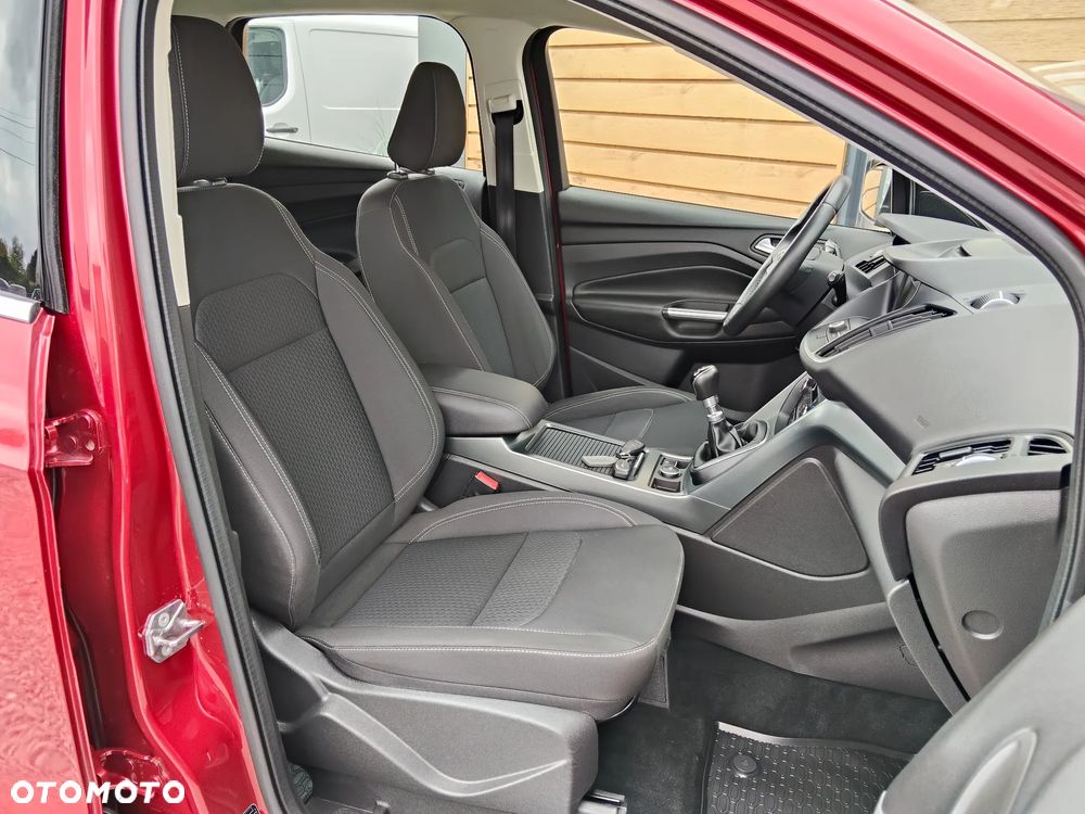 Ford Kuga 1.5 EcoBoost TITANIUM - 23