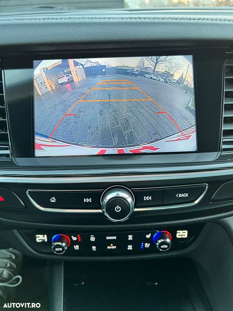 Opel Insignia Sports Tourer 1.6 ECOTEC Diesel Business Innovation - 27