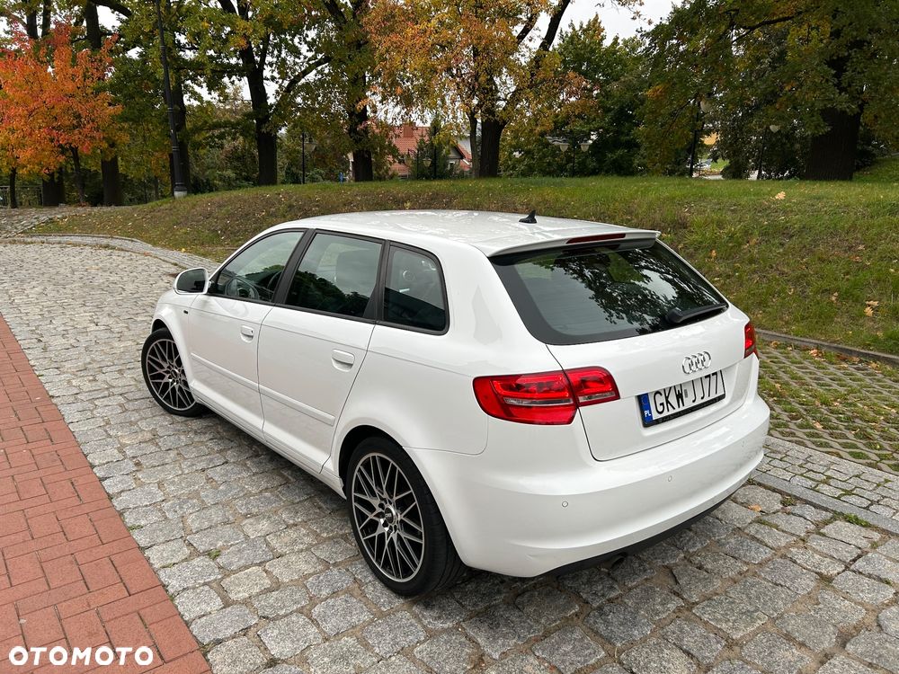 Audi A3 Sportback 2.0 TDI DPF S line Sportpaket - 15