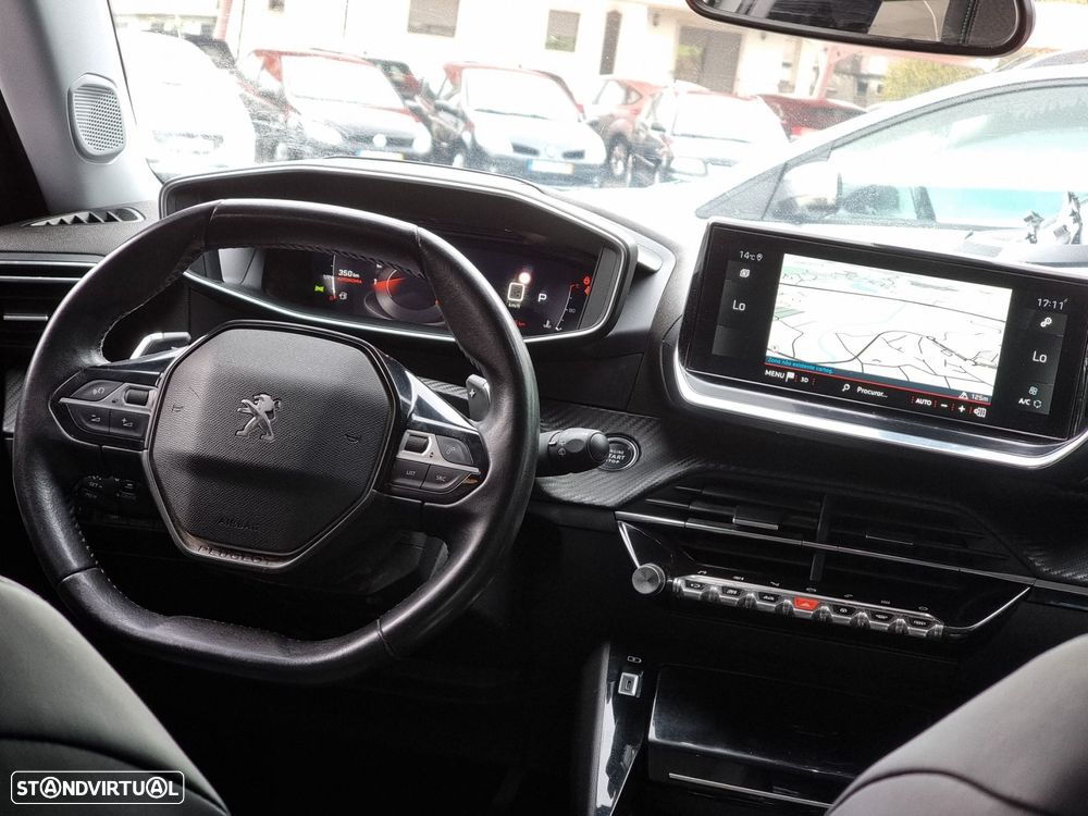 Peugeot 2008 1.5 BlueHDi Allure Pack EAT8 - 23