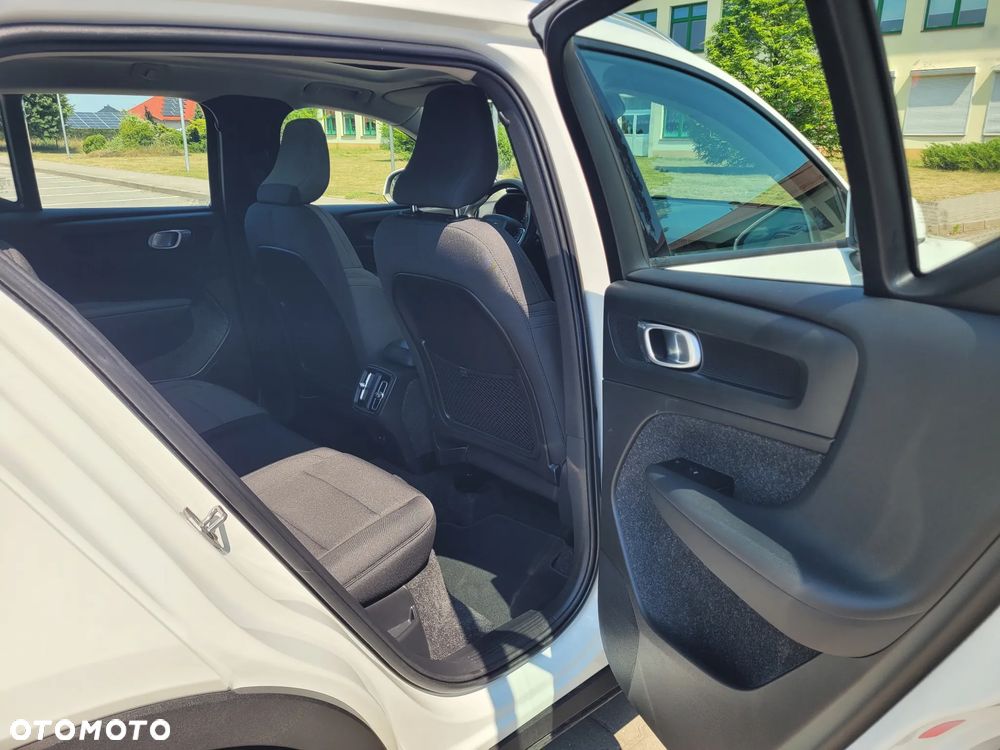 Volvo XC 40 T2 Momentum - 19