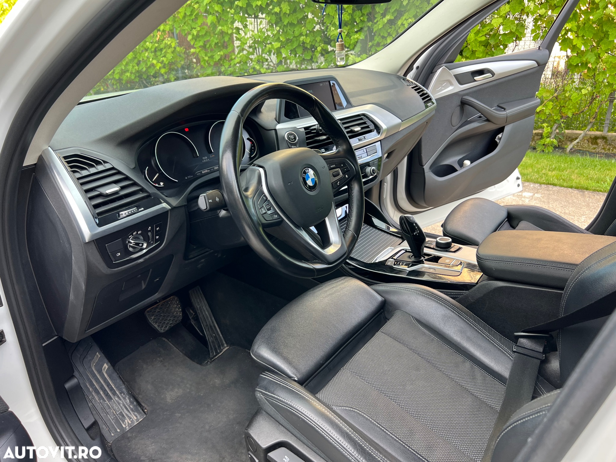 BMW X4 xDrive20i AT - 12