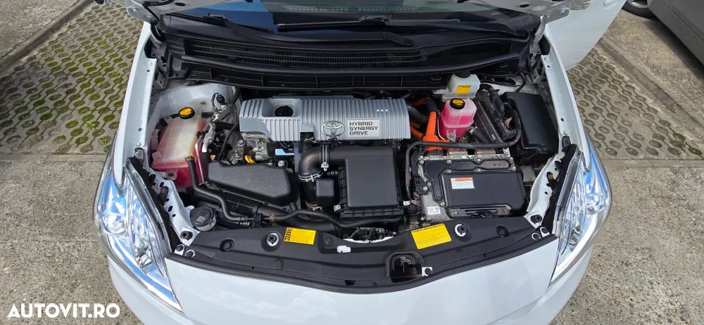 Toyota Prius - 3