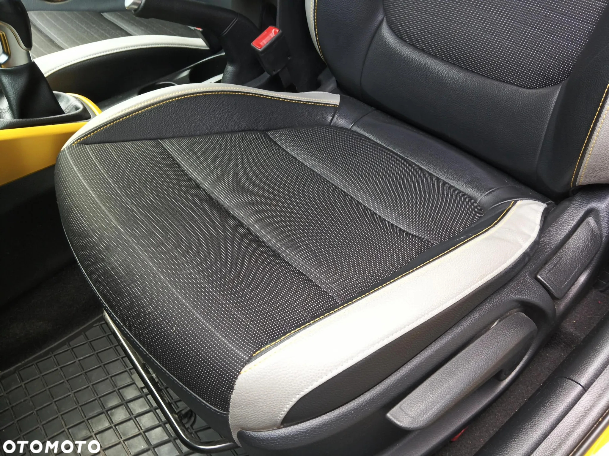 Kia Stonic 1.0 T-GDI L Business Line - 16