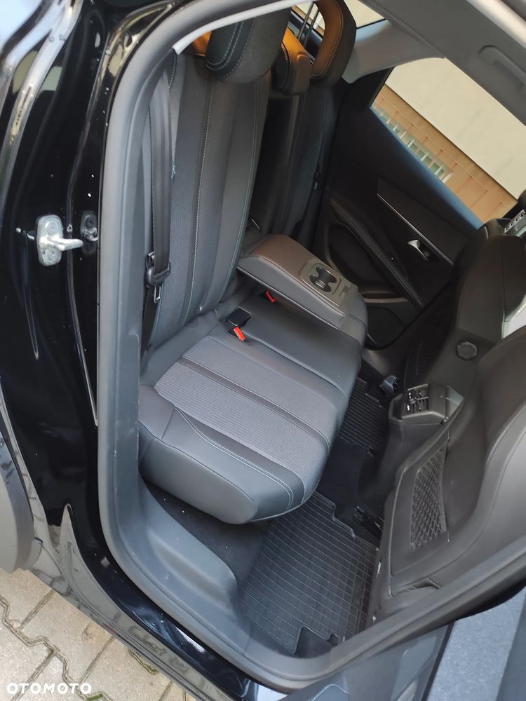 Peugeot 3008 1.2 PureTech Allure S&S EAT8 - 13