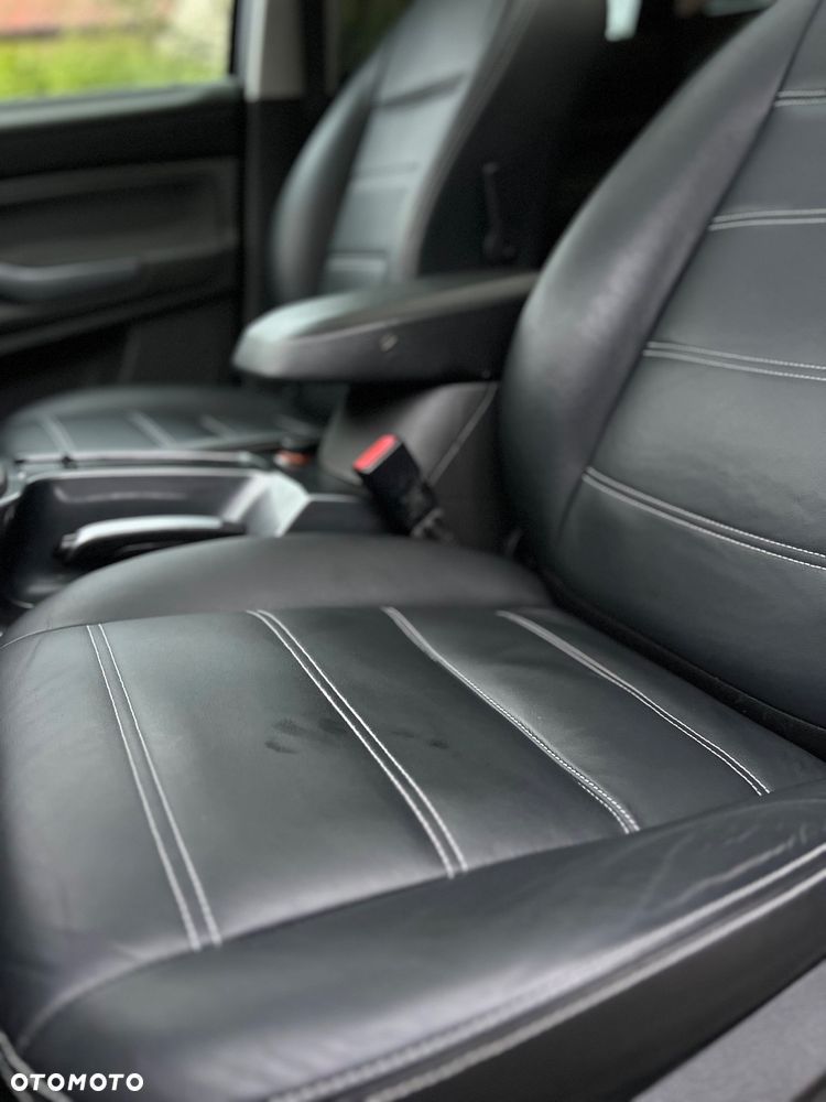 Ford Kuga 2.0 TDCi 4x4 Titanium - 23