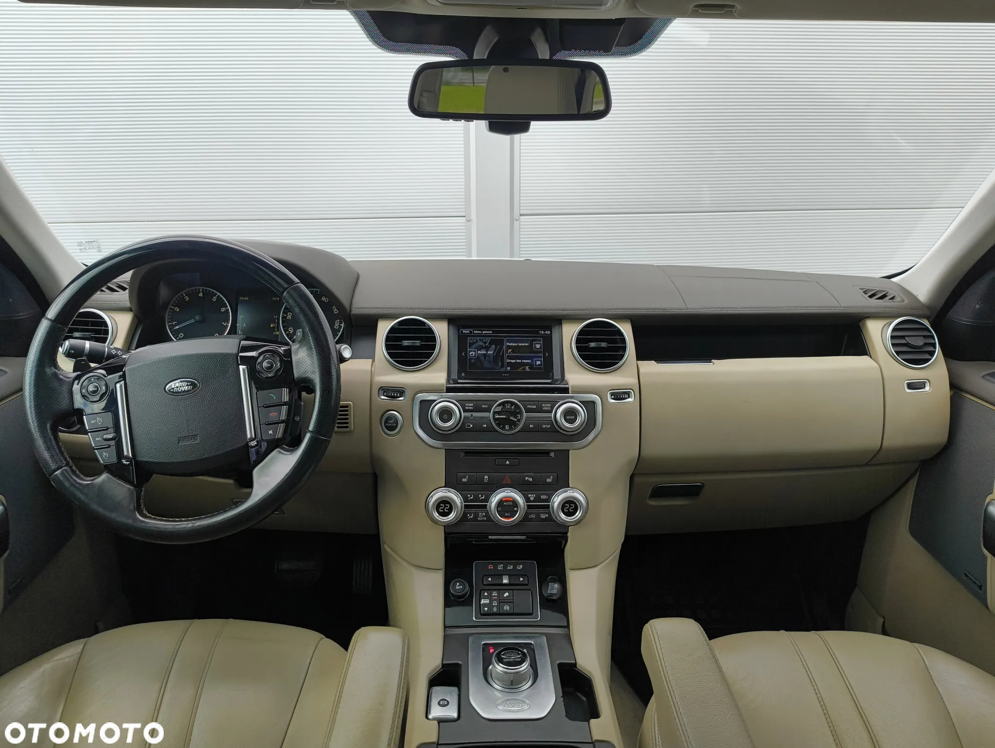 Land Rover Discovery IV 3.0 V6 SC HSE - 12