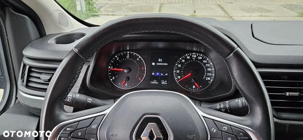 Renault Trafic 2.0 dCi - 25