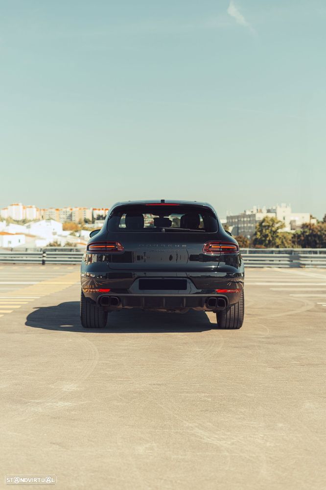 Porsche Macan Turbo - 4