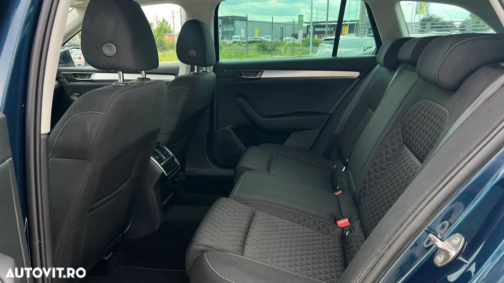 Skoda Superb 2.0 TDI DSG Ambition - 7