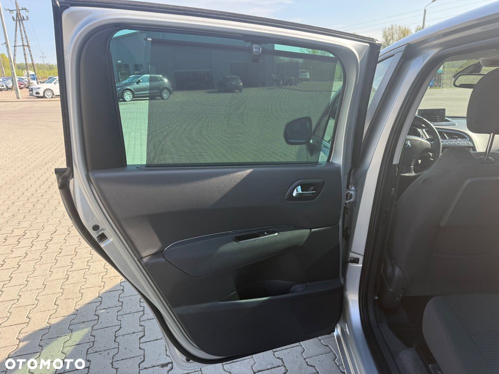 Peugeot 5008 2.0 HDi Allure 7os - 16