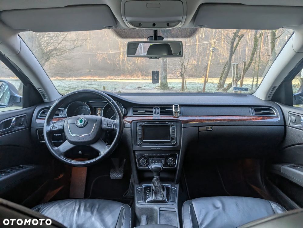 Skoda Superb 2.0 TDI Elegance DSG - 6