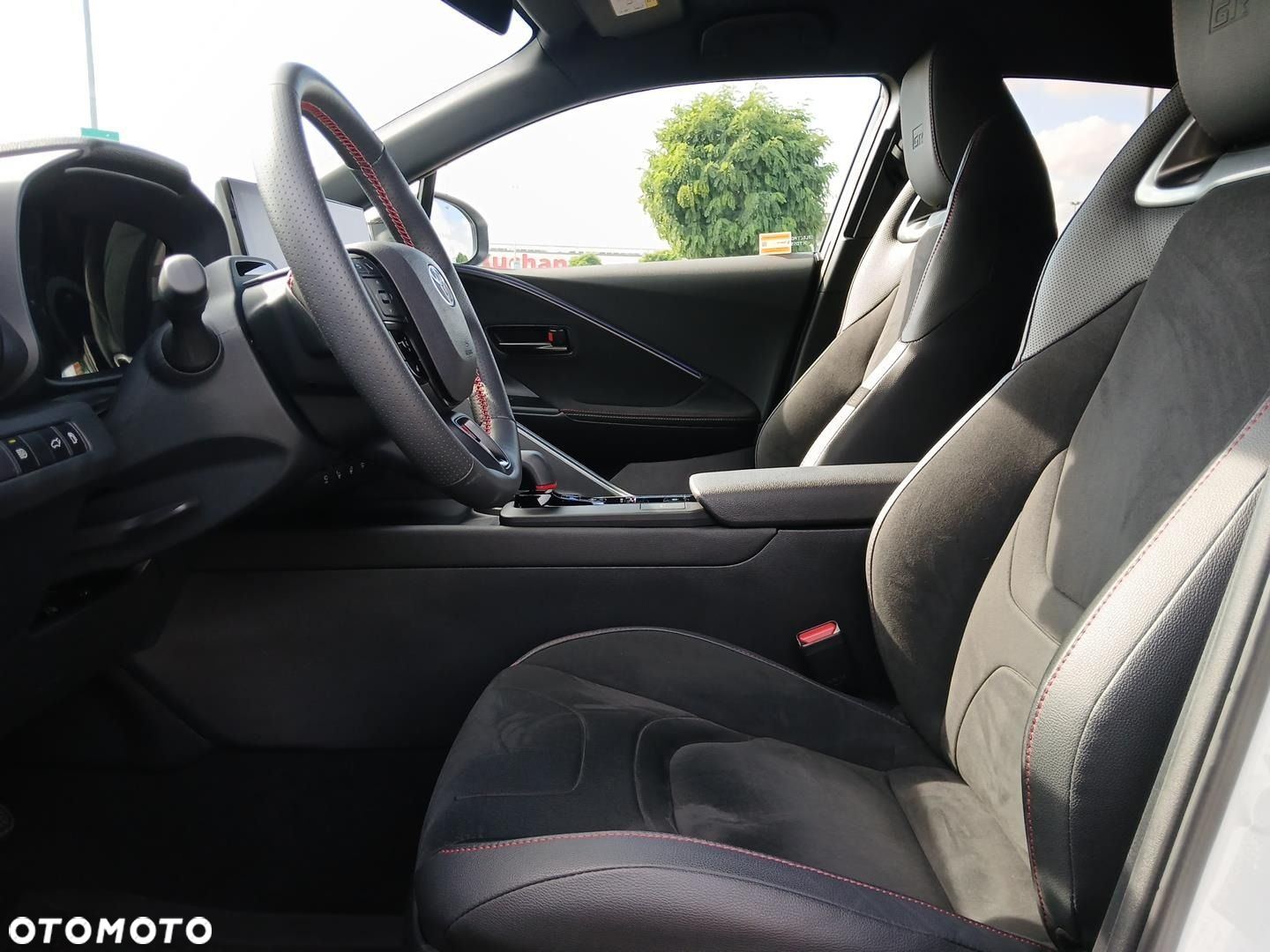 Toyota C-HR - 18