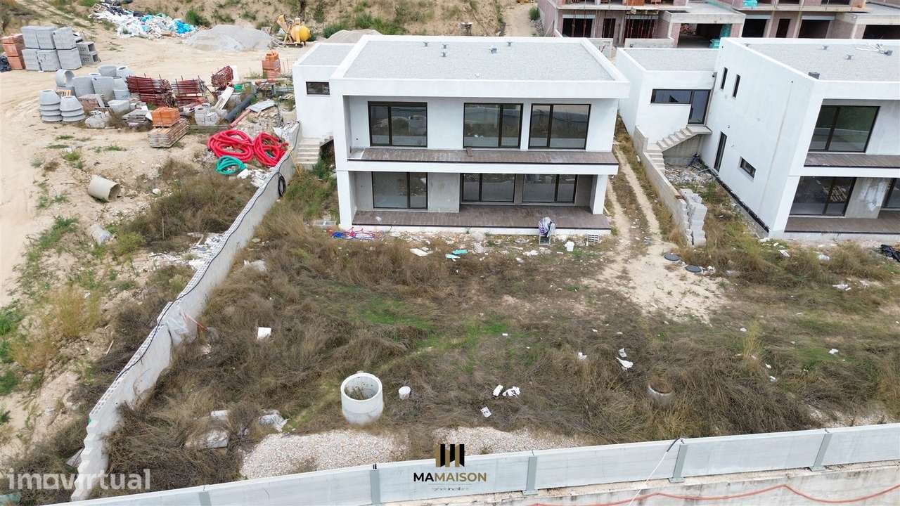Moradia T3 Contemporânea em Construção | Castanheiro do Ouro, Tarouca - Grande imagem: 4/15
