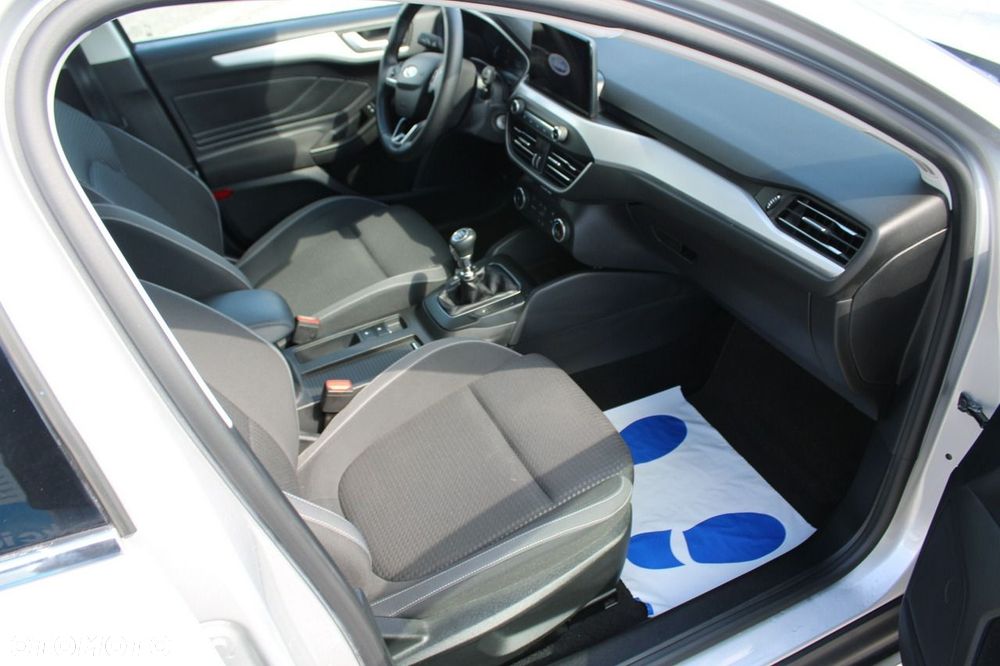 Ford Focus - 30